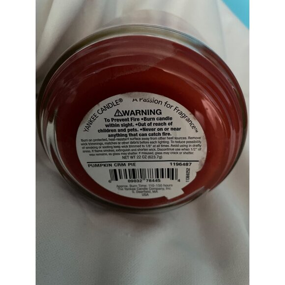 Yankee Candle Pumpkin Cream Pie Scented Jar Candle 22 Oz Cozy Fall Aroma - Picture 7 of 7